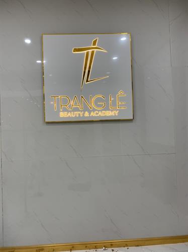 Thi công Bảng Hiệu Trang Lê Beauty & Academy